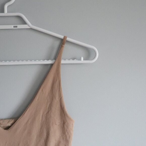 Intimately Free People Women XS/S Tan Strappy V-Neck Seamless Cami Tank Top - Picture 5 of 9